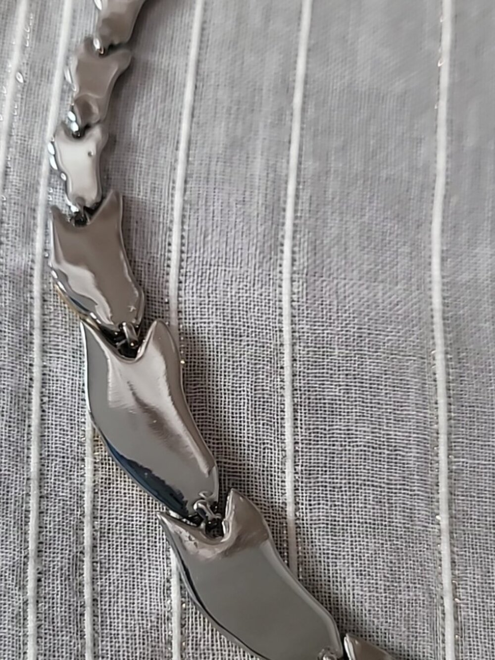 Vintage Two-Tone Stainless Steel 16" Leaf Link Collar Choker Necklace - Excellen - Picture 10 of 16